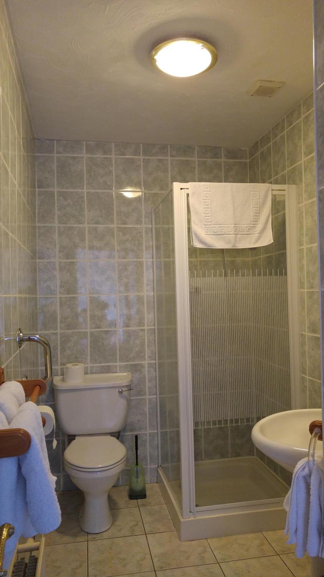 Whitehouse Guest House สเตอร์ลิง ภายนอก รูปภาพ